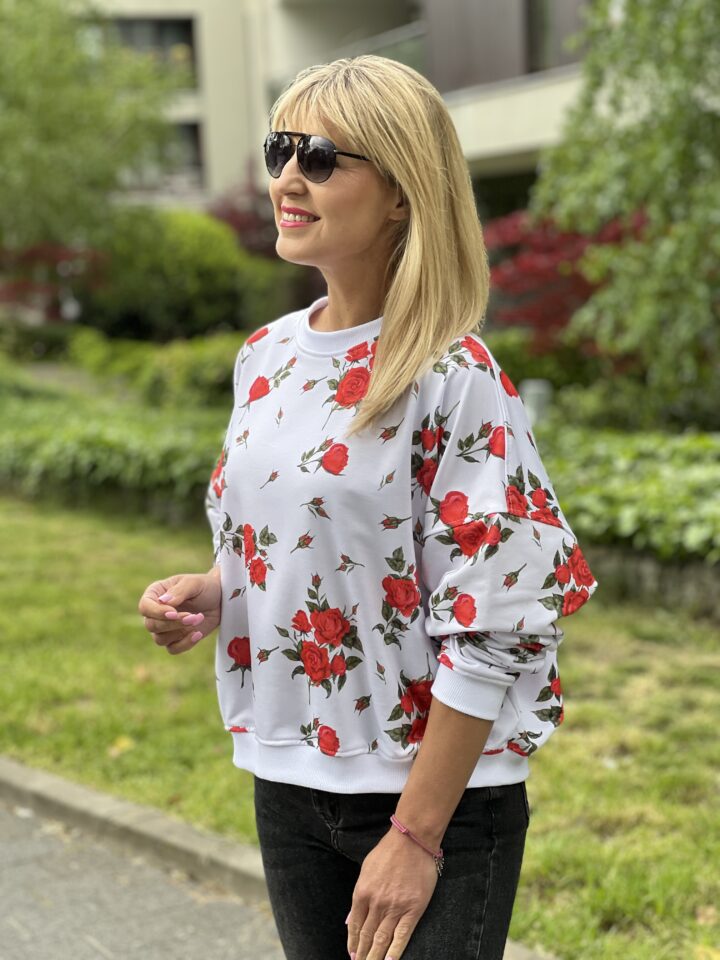 Bluza Róże - biała