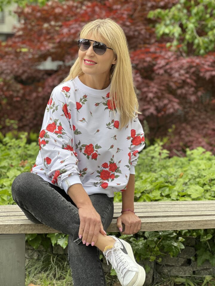 Bluza Róże - biała