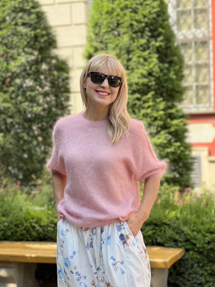 Sweterek Bella Aura - pudrowy róż