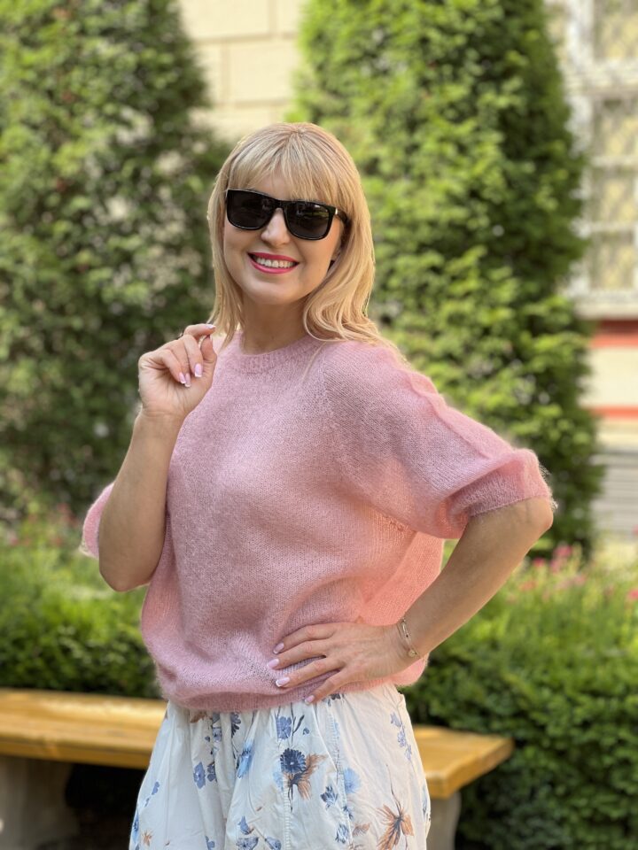 Sweterek Bella Aura - pudrowy róż