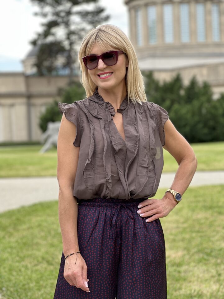 Bluzka Fiorella - czekoladowa