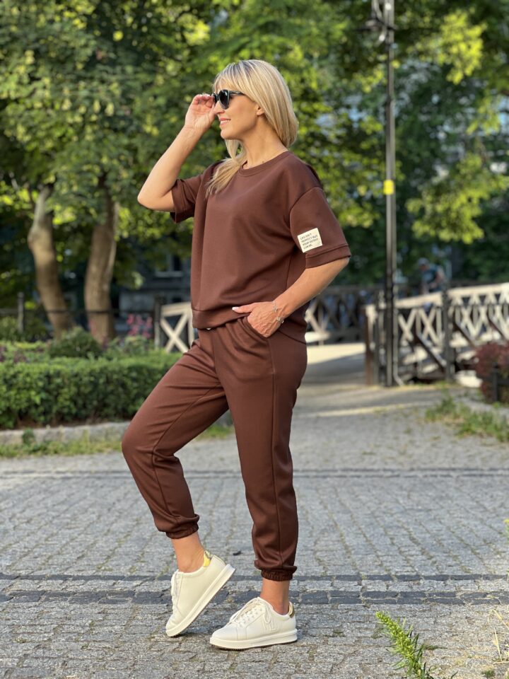 Dres Bolonia - czekoladowy